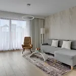 Waterlane Island - Riverview Pool, Spa & Gym By Downtown Apartments